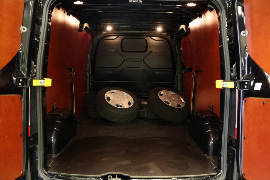 Ford Transit Custom 300 2.0 TDCI L2H1 Raptor Edition | 6.500 KM | BPM VRIJ | CarPlay | Lane Assist | DAB | Cruise control | PDC V+A | 3-Zitter | Betimmering | Nieuwe APK | Fabrieksgarantie