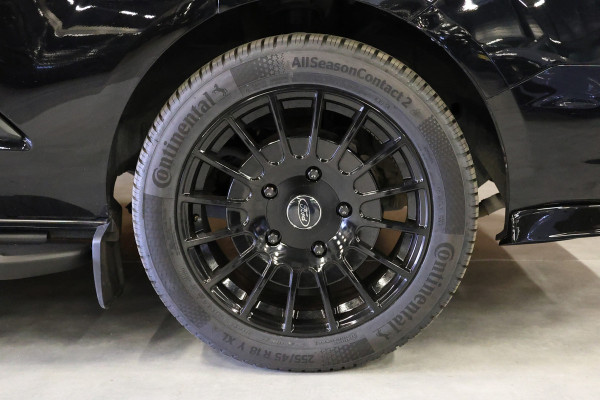 Ford Transit Custom 300 2.0 TDCI L2H1 Raptor Edition | 6.500 KM | BPM VRIJ | CarPlay | Lane Assist | DAB | Cruise control | PDC V+A | 3-Zitter | Betimmering | Nieuwe APK | Fabrieksgarantie