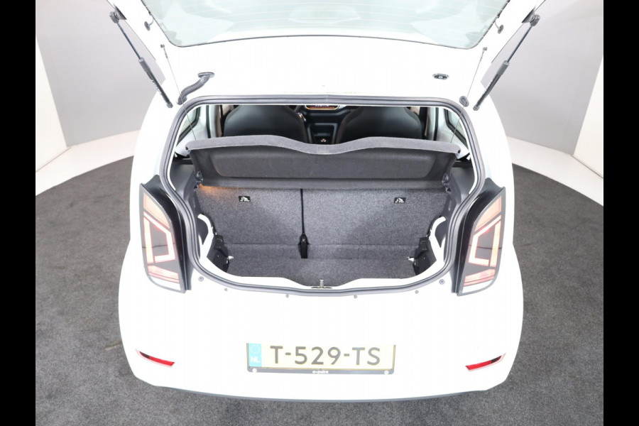 Volkswagen up! 1.0 65 pk | Verlengde garantie | Navigatie via App | Autom. airco | Cruise control | Parkeersensoren achter | Achteruitrijcamera |