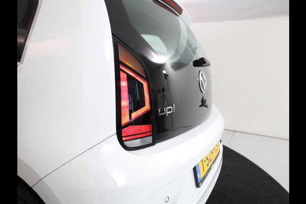 Volkswagen up! 1.0 65 pk | Verlengde garantie | Navigatie via App | Autom. airco | Cruise control | Parkeersensoren achter | Achteruitrijcamera |