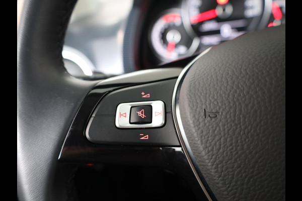 Volkswagen up! 1.0 65 pk | Verlengde garantie | Navigatie via App | Autom. airco | Cruise control | Parkeersensoren achter | Achteruitrijcamera |
