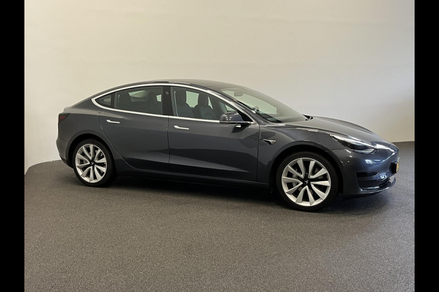 Tesla Model 3 Standard RWD Plus 60 kWh Autopilot Navi Full LED Leder Panoramadak 19" Sport Wheels PDC VA + Camera Slechts 37000 km!