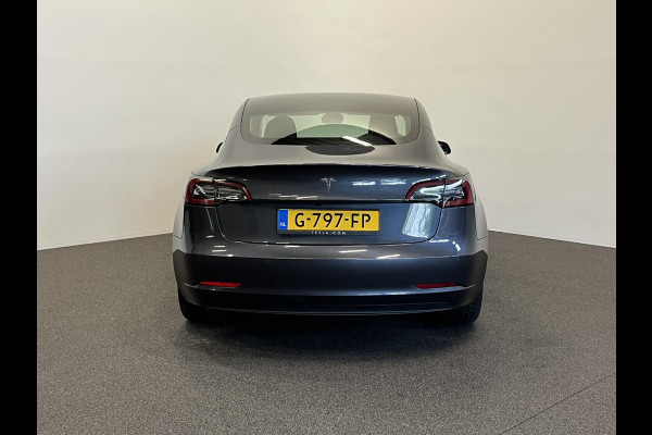 Tesla Model 3 Standard RWD Plus 60 kWh Autopilot Navi Full LED Leder Panoramadak 19" Sport Wheels PDC VA + Camera Slechts 37000 km!
