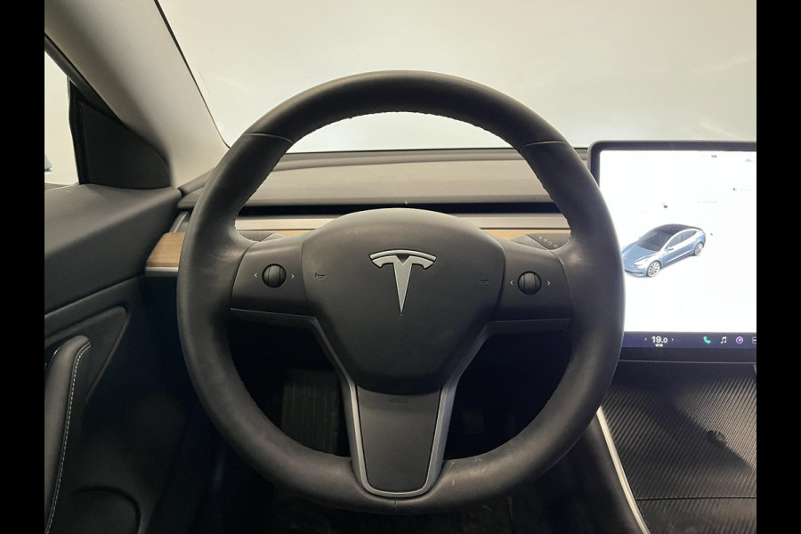 Tesla Model 3 Standard RWD Plus 60 kWh Autopilot Navi Full LED Leder Panoramadak 19" Sport Wheels PDC VA + Camera Slechts 37000 km!