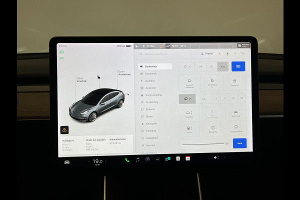 Tesla Model 3 Standard RWD Plus 60 kWh Autopilot Navi Full LED Leder Panoramadak 19" Sport Wheels PDC VA + Camera Slechts 37000 km!