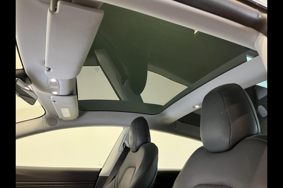 Tesla Model 3 Standard RWD Plus 60 kWh Autopilot Navi Full LED Leder Panoramadak 19" Sport Wheels PDC VA + Camera Slechts 37000 km!