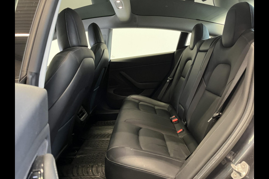 Tesla Model 3 Standard RWD Plus 60 kWh Autopilot Navi Full LED Leder Panoramadak 19" Sport Wheels PDC VA + Camera Slechts 37000 km!