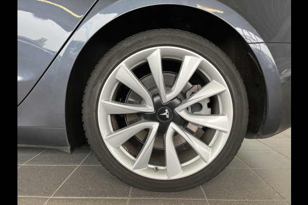 Tesla Model 3 Standard RWD Plus 60 kWh Autopilot Navi Full LED Leder Panoramadak 19" Sport Wheels PDC VA + Camera Slechts 37000 km!