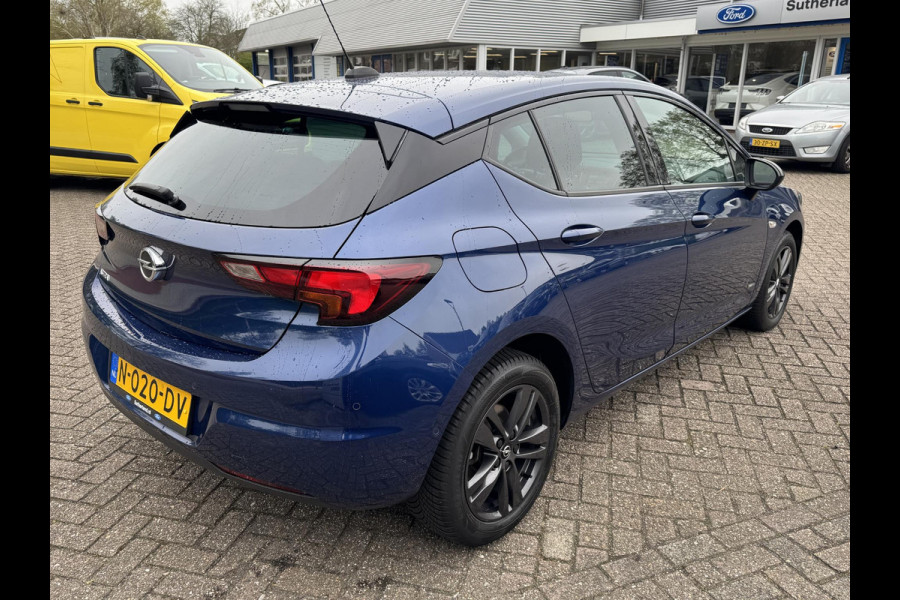 Opel Astra 1.2 Design & Tech 110pk Achteruitrijcamera | Dodehoeksensoren | Lichtmetaal | Navigatie