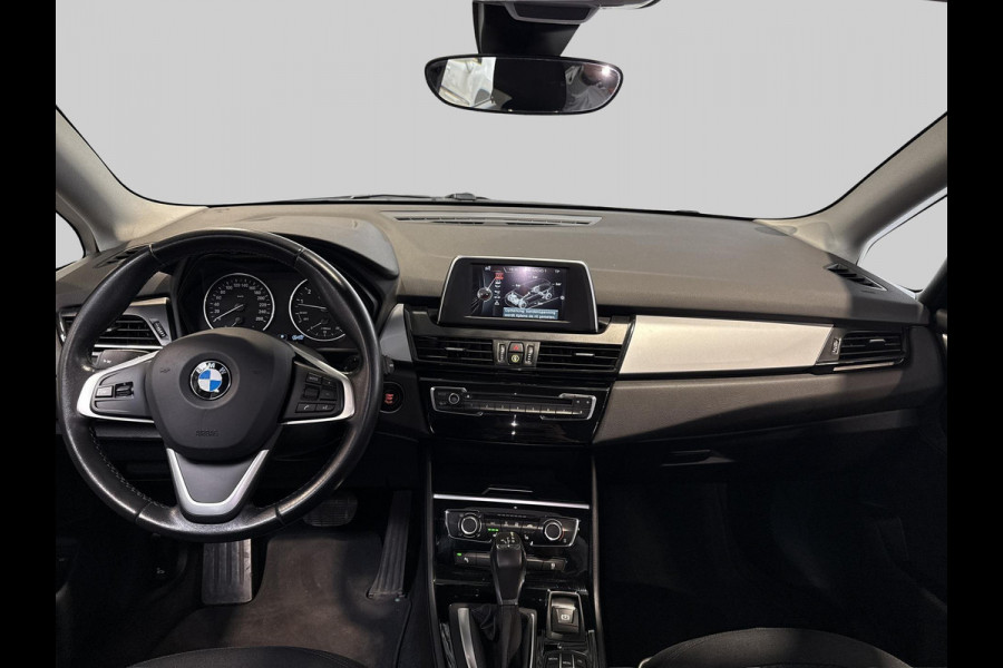 BMW 2 Serie Active Tourer 220i Executive  192PK | trekhaak | 1500kg trekvermogen