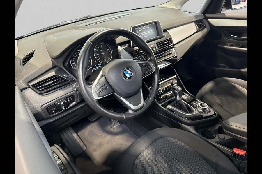BMW 2 Serie Active Tourer 220i Executive  192PK | trekhaak | 1500kg trekvermogen