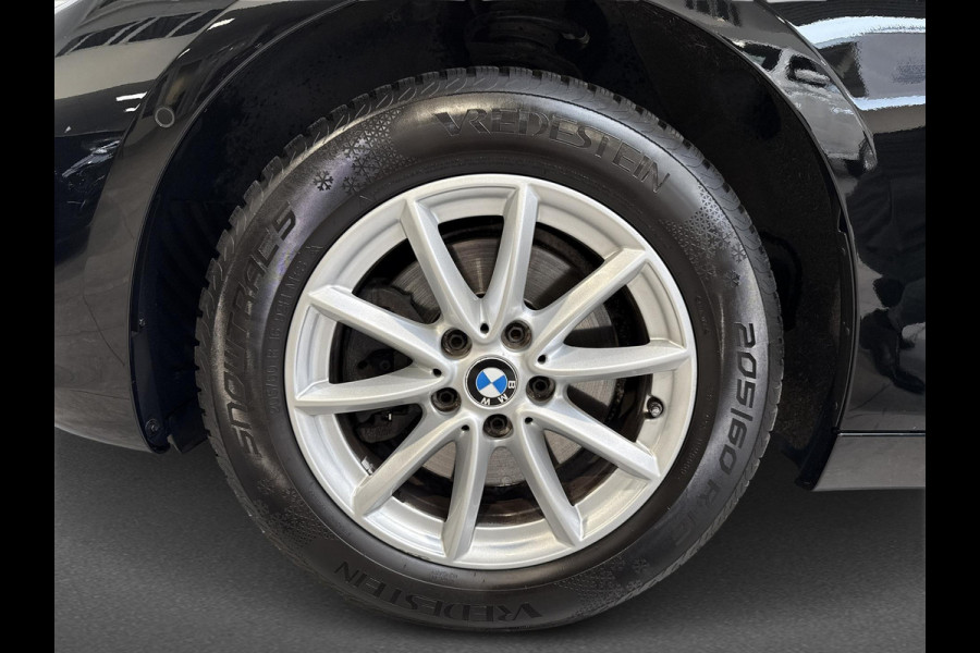 BMW 2 Serie Active Tourer 220i Executive  192PK | trekhaak | 1500kg trekvermogen