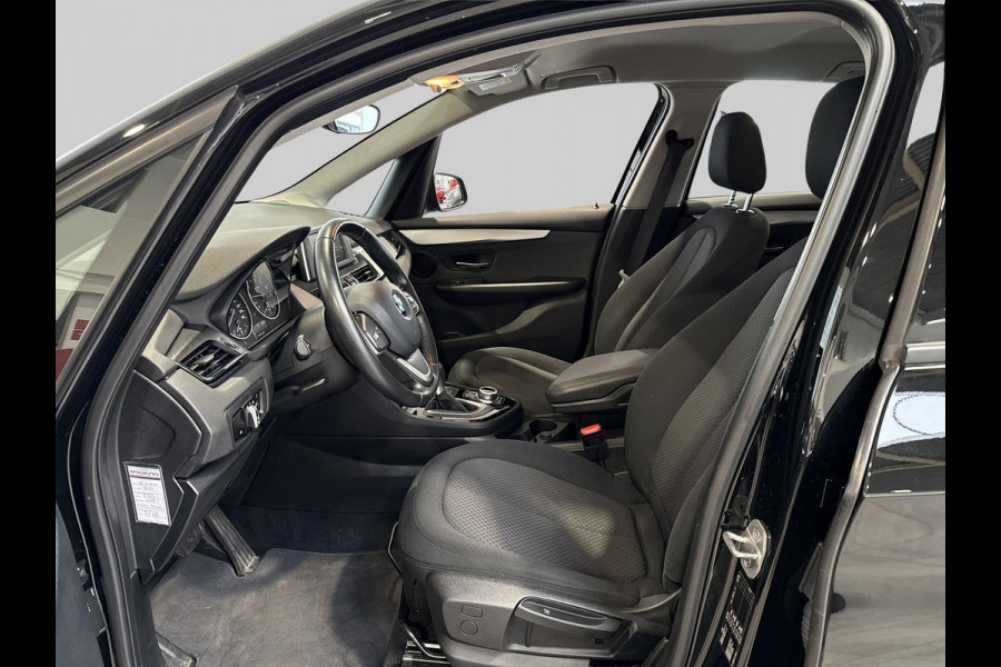 BMW 2 Serie Active Tourer 220i Executive  192PK | trekhaak | 1500kg trekvermogen