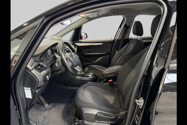 BMW 2 Serie Active Tourer 220i Executive  192PK | trekhaak | 1500kg trekvermogen