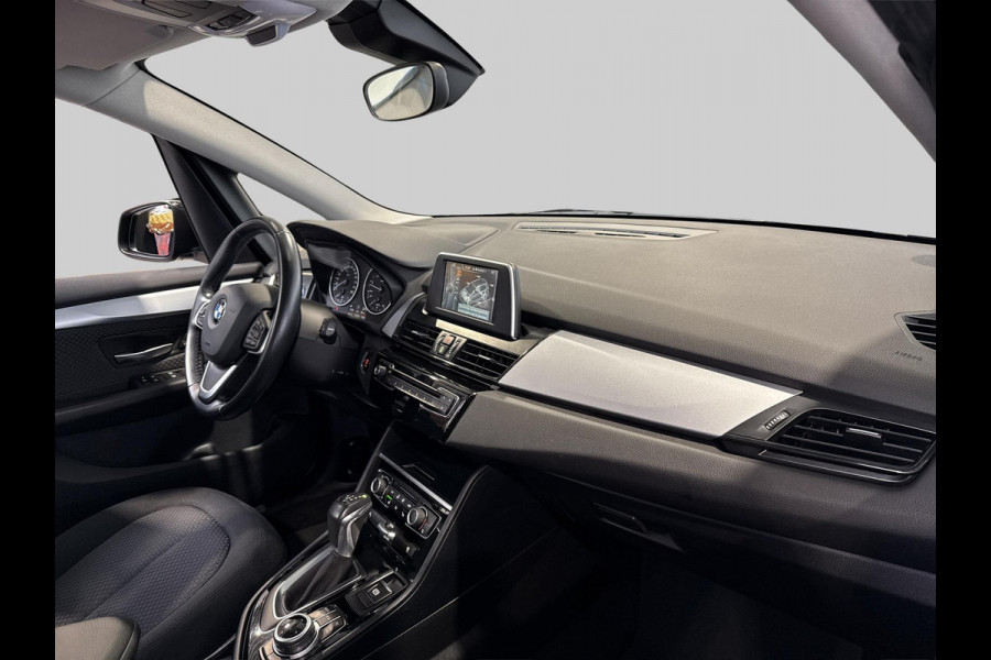 BMW 2 Serie Active Tourer 220i Executive  192PK | trekhaak | 1500kg trekvermogen