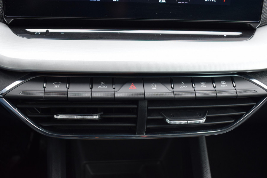 Škoda Octavia Combi 1.5 TSI First Edition | 150 PK | CarPlay | Virtual | Stoelverw.