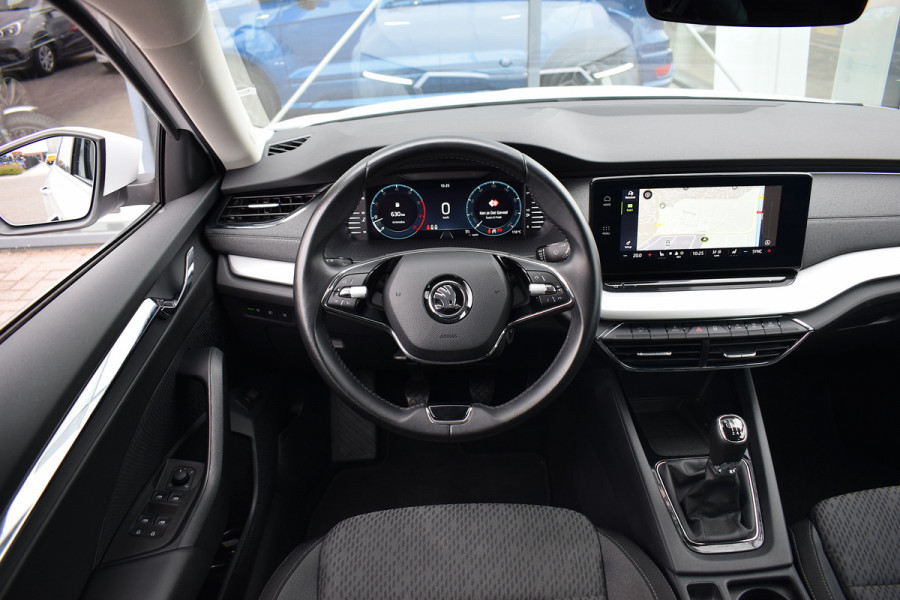 Škoda Octavia Combi 1.5 TSI First Edition | 150 PK | CarPlay | Virtual | Stoelverw.