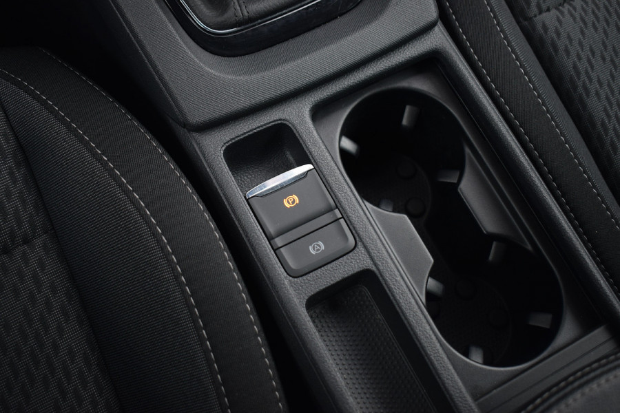 Škoda Octavia Combi 1.5 TSI First Edition | 150 PK | CarPlay | Virtual | Stoelverw.
