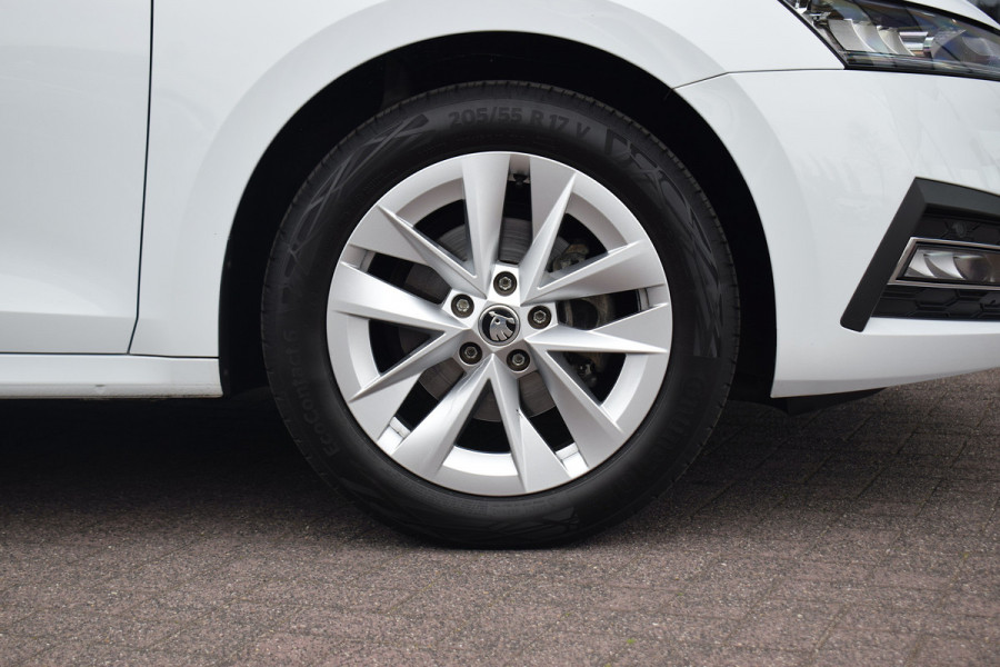 Škoda Octavia Combi 1.5 TSI First Edition | 150 PK | CarPlay | Virtual | Stoelverw.