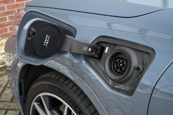 BMW X2 xDrive25e M-Sport Pano ACC HUD H/K El-zetels Camera