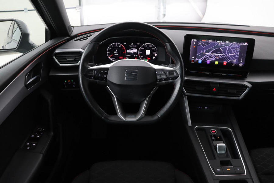 Seat Leon 1.5 eTSI FR Intense | Adaptive cruise | Carplay | Sportstoelen | Full LED | Navigatie | Climate control | Parkeerhulp | Dodehoek detectie