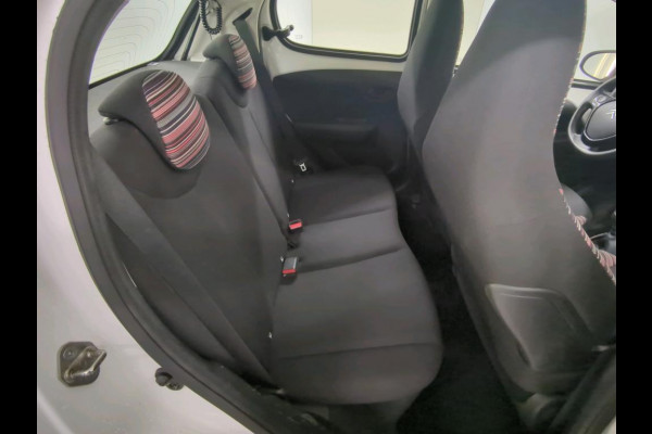 Citroën C1 1.0 VTi Feel Airco Carplay Navi Achteruitrijcamera Techno Pack
