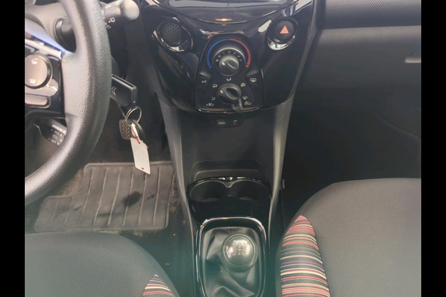 Citroën C1 1.0 VTi Feel Airco Carplay Navi Achteruitrijcamera Techno Pack