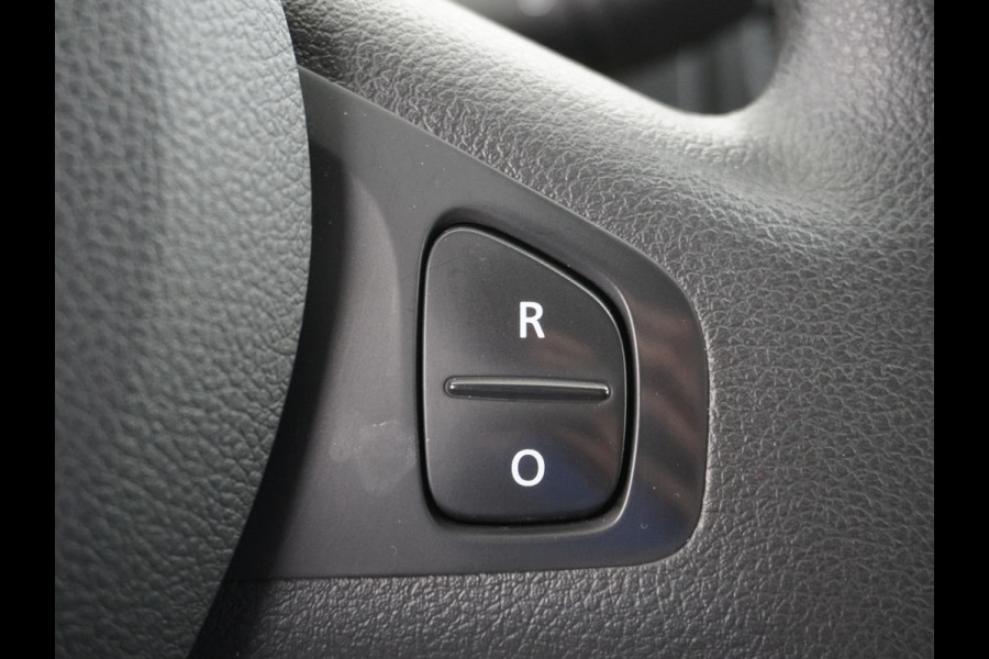 Renault Trafic 2.0DCI 120PK T29 L1H1 Comfort 3-Persoons Trekhaak 2X Schuifdeur Airco CruiseControl Bluetooth Wandbetimmering Vloerbekleding 1e Eigenaar EURO 6 CI