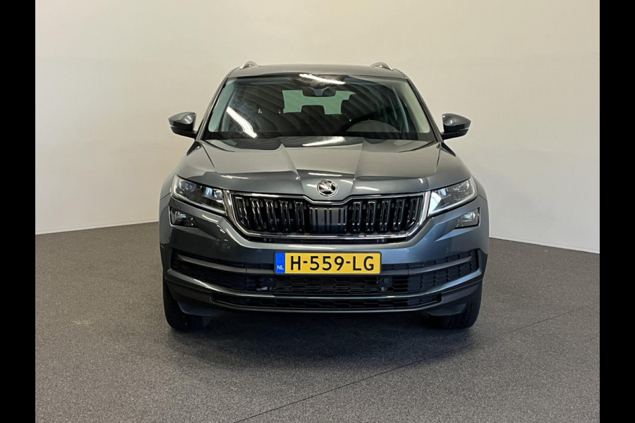 Škoda Kodiaq 1.5 TSI Business Edition 7p. Panoramadak Trekhaak Navigatie Carplay Adaptive Cruise Control Camera Parkeersensoren Blind Spot Assist Virtual Cockpit Stoelverwarming Climate Control