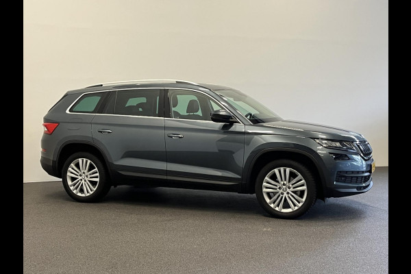 Škoda Kodiaq 1.5 TSI Business Edition 7p. Panoramadak Trekhaak Navigatie Carplay Adaptive Cruise Control Camera Parkeersensoren Blind Spot Assist Virtual Cockpit Stoelverwarming Climate Control