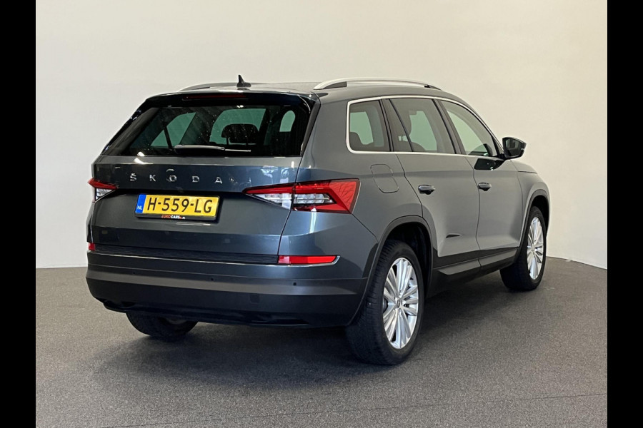 Škoda Kodiaq 1.5 TSI Business Edition 7p. Panoramadak Trekhaak Navigatie Carplay Adaptive Cruise Control Camera Parkeersensoren Blind Spot Assist Virtual Cockpit Stoelverwarming Climate Control