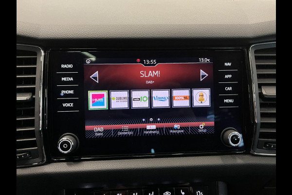 Škoda Kodiaq 1.5 TSI Business Edition 7p. Panoramadak Trekhaak Navigatie Carplay Adaptive Cruise Control Camera Parkeersensoren Blind Spot Assist Virtual Cockpit Stoelverwarming Climate Control