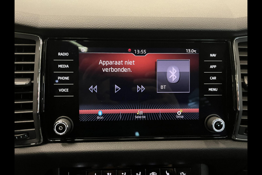 Škoda Kodiaq 1.5 TSI Business Edition 7p. Panoramadak Trekhaak Navigatie Carplay Adaptive Cruise Control Camera Parkeersensoren Blind Spot Assist Virtual Cockpit Stoelverwarming Climate Control