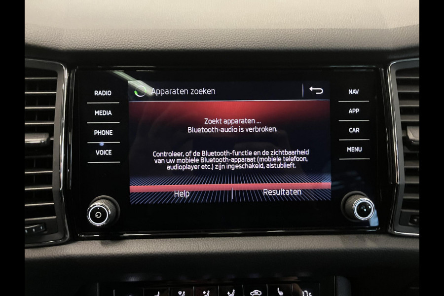 Škoda Kodiaq 1.5 TSI Business Edition 7p. Panoramadak Trekhaak Navigatie Carplay Adaptive Cruise Control Camera Parkeersensoren Blind Spot Assist Virtual Cockpit Stoelverwarming Climate Control