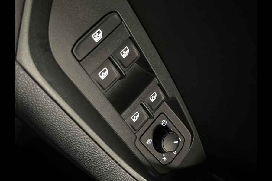 Škoda Kodiaq 1.5 TSI Business Edition 7p. Panoramadak Trekhaak Navigatie Carplay Adaptive Cruise Control Camera Parkeersensoren Blind Spot Assist Virtual Cockpit Stoelverwarming Climate Control