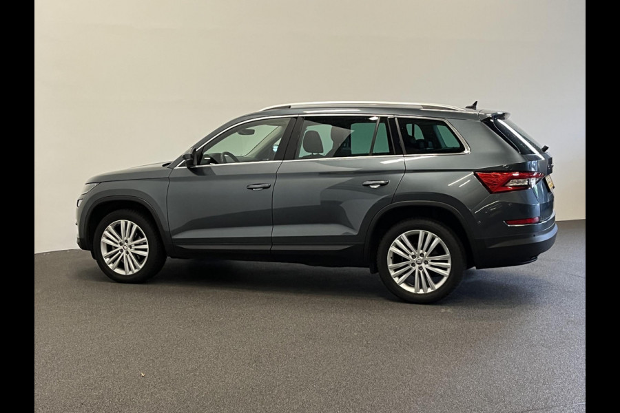 Škoda Kodiaq 1.5 TSI Business Edition 7p. Panoramadak Trekhaak Navigatie Carplay Adaptive Cruise Control Camera Parkeersensoren Blind Spot Assist Virtual Cockpit Stoelverwarming Climate Control