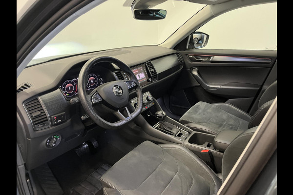 Škoda Kodiaq 1.5 TSI Business Edition 7p. Panoramadak Trekhaak Navigatie Carplay Adaptive Cruise Control Camera Parkeersensoren Blind Spot Assist Virtual Cockpit Stoelverwarming Climate Control
