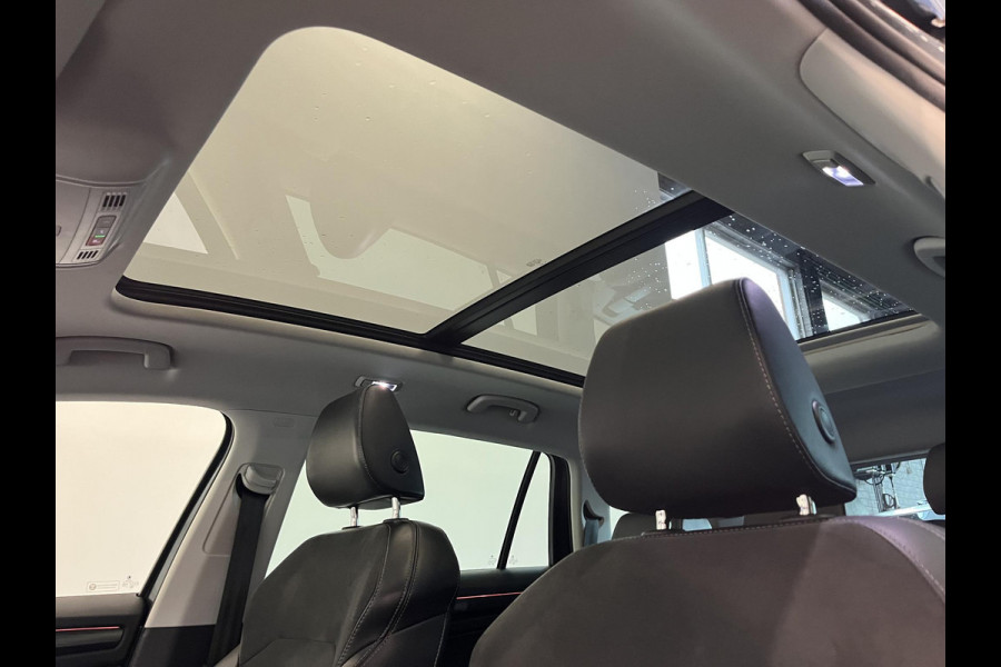 Škoda Kodiaq 1.5 TSI Business Edition 7p. Panoramadak Trekhaak Navigatie Carplay Adaptive Cruise Control Camera Parkeersensoren Blind Spot Assist Virtual Cockpit Stoelverwarming Climate Control