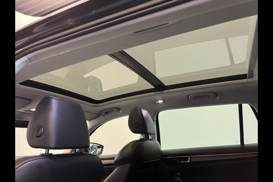 Škoda Kodiaq 1.5 TSI Business Edition 7p. Panoramadak Trekhaak Navigatie Carplay Adaptive Cruise Control Camera Parkeersensoren Blind Spot Assist Virtual Cockpit Stoelverwarming Climate Control