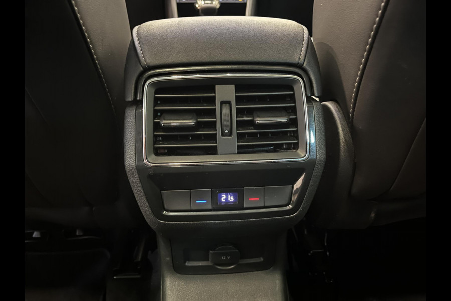 Škoda Kodiaq 1.5 TSI Business Edition 7p. Panoramadak Trekhaak Navigatie Carplay Adaptive Cruise Control Camera Parkeersensoren Blind Spot Assist Virtual Cockpit Stoelverwarming Climate Control