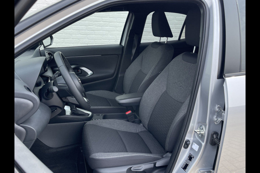 Toyota Yaris Cross 1.5 Hybrid Team D | CarPlay | Camera | ACC | LED | DAB+ | Keyless