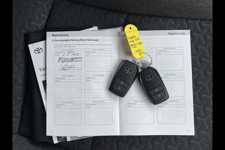 Toyota Yaris Cross 1.5 Hybrid Team D | CarPlay | Camera | ACC | LED | DAB+ | Keyless