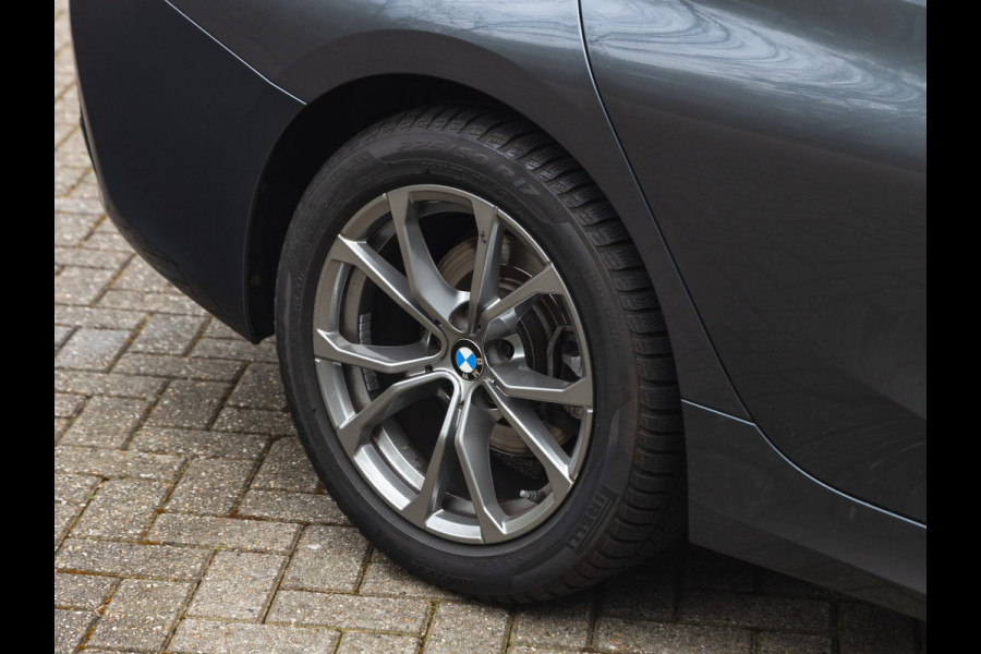 BMW 3-serie 320i Luxury Line - High Executive - Sportstoelen - Stoelverwarming