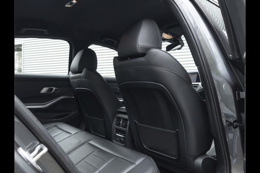 BMW 3-serie 320i Luxury Line - High Executive - Sportstoelen - Stoelverwarming