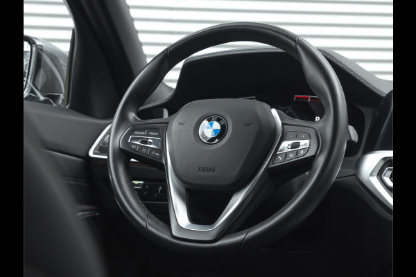 BMW 3-serie 320i Luxury Line - High Executive - Sportstoelen - Stoelverwarming