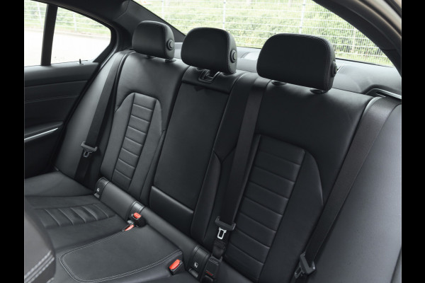 BMW 3-serie 320i Luxury Line - High Executive - Sportstoelen - Stoelverwarming