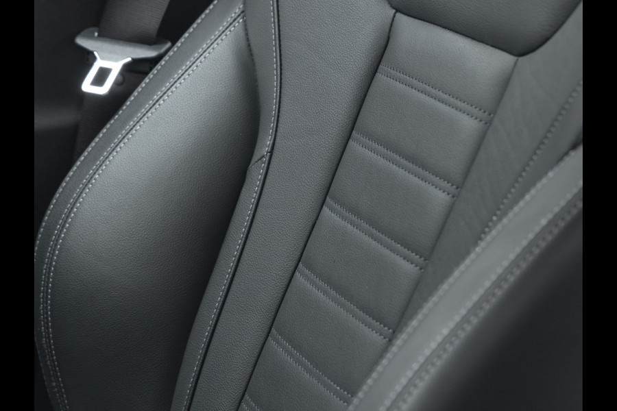 BMW 3-serie 320i Luxury Line - High Executive - Sportstoelen - Stoelverwarming