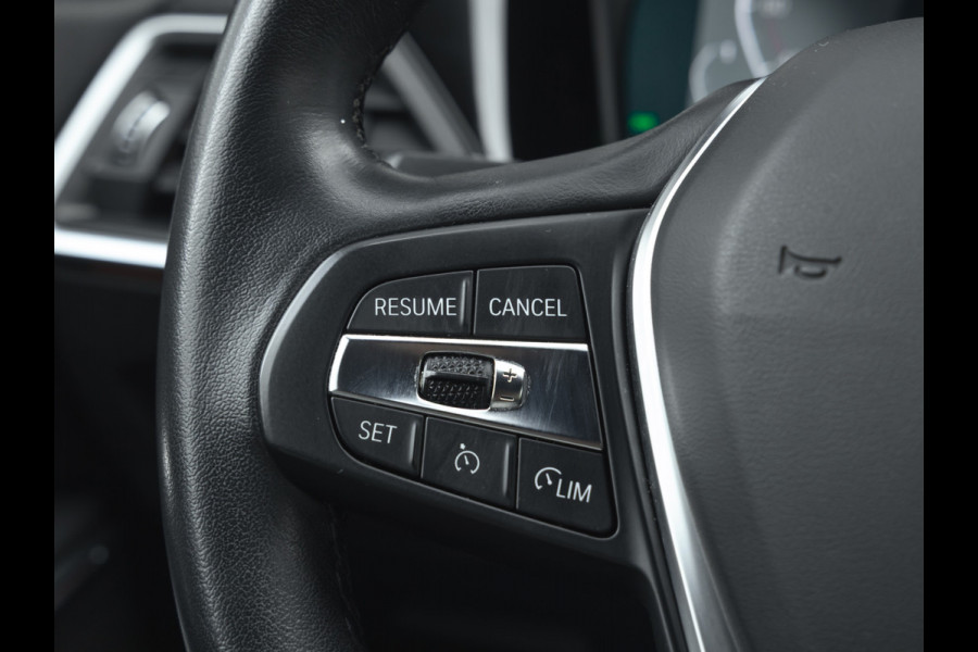 BMW 3-serie 320i Luxury Line - High Executive - Sportstoelen - Stoelverwarming