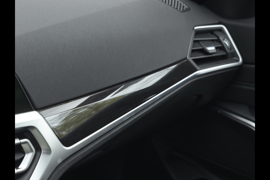 BMW 3-serie 320i Luxury Line - High Executive - Sportstoelen - Stoelverwarming
