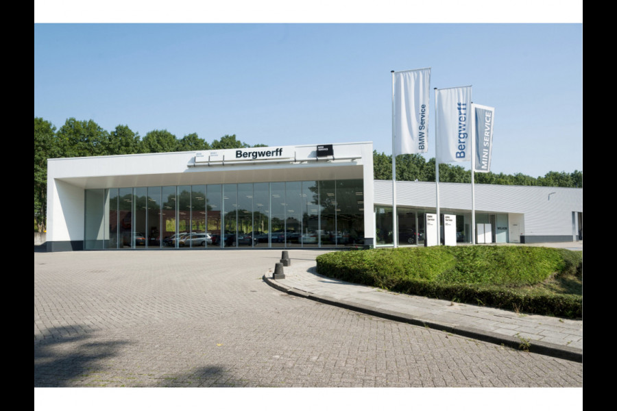 BMW 3-serie 320i Luxury Line - High Executive - Sportstoelen - Stoelverwarming